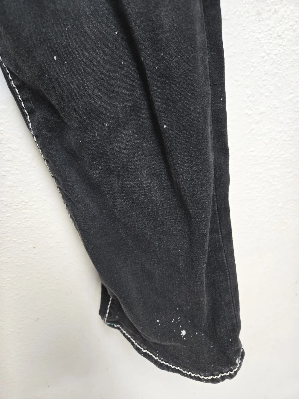 True Religion Jeans - Black, Gray, blue Ricky Relaxed Straight Leg Denim Size 31